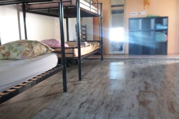 Le dortoir de l'auberge, ambiance backpacker à La Réunion
